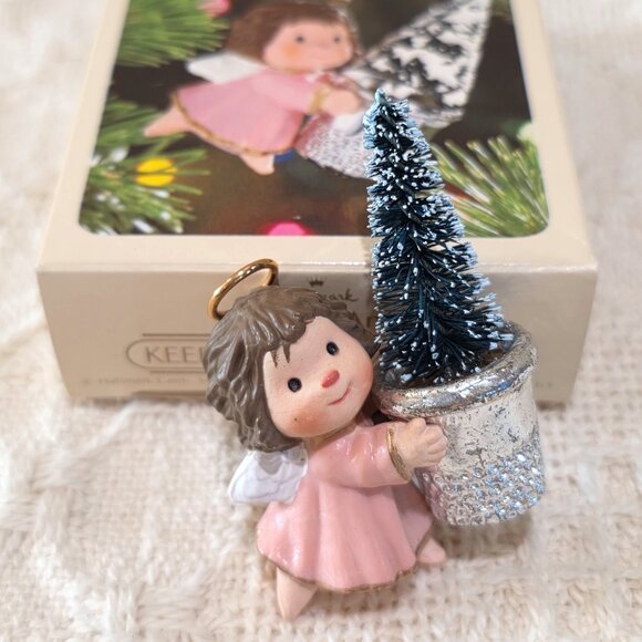 1981 Hallmark Keepsake Ornament Thimble Angel #4 Tree Holiday Christmas NIB - Picture 8 of 8